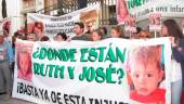 ARCHIVO. Concentración en Huelva durante la búsqueda de los niños de Córdoba Ruth y José.