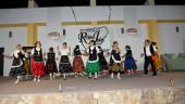 Espectáculo de baile. Actuación del grupo de folclore local, Cañamares. 