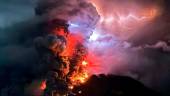 Erupción del volcán Ruang, en Indonesia. / Twitter. 