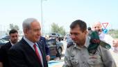 El primer ministro de Israel, Benjamin Netanyahu, da la mano al jefe de la Inteligencia del Ejército israelí Aharon Haliva. / Amos Ben Gershom / Gpo / Dpa / Archivo Europa Press. 