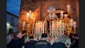 DEVOCIÓN. Salida de la procesión de la Virgen de los Dolores, una de las imágenes más veneradas por la población de Marmolejo.