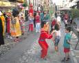 A las puertas de la “feria chica” A las puertas de la “feria chica”