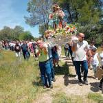 La procesión de la Virgen del Valle del Aguascebas discurría por un entorno natural especialmente exuberante. / Juan Rafael Hinojosa / Diario JAÉN. 