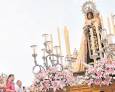 La Virgen del Carmen recorre las calles a pesar del bochorno La Virgen del Carmen recorre las calles a pesar del bochorno
