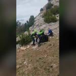 Rescate de los dos montañeros en el Pico Banderillas. / Imágenes de la Guardia Civil. 