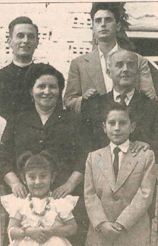 <i>Retrato familiar en Siles, 1955.</i> <i>Retrato familiar en Siles, 1955.</i>