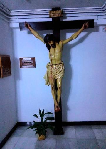 <i>Crucificado que se venera en la capilla de las Hermanas Mercedarias Eucarísticas.</i> <i>Crucificado que se venera en la capilla de las Hermanas Mercedarias Eucarísticas.</i>
