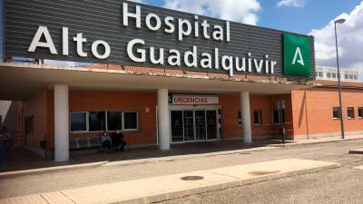 Entrada de urgencias del Hospital Alto Guadalquivir de Andújar. 