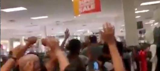 Imágenes de un vídeo difundido por las redes sociales. Imágenes de un vídeo difundido por las redes sociales.