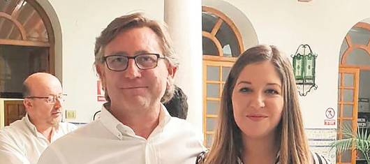 ENCUENTRO. Enrique Mendoza y Raquel Morales, en Jaén capital. ENCUENTRO. Enrique Mendoza y Raquel Morales, en Jaén capital.