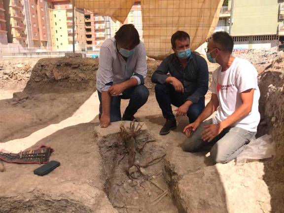 Hallazgos calcolíticos, romanos e islámicos en las excavaciones de Marroquíes Bajos Hallazgos calcolíticos, romanos e islámicos en las excavaciones de Marroquíes Bajos
