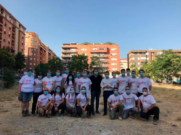 Millán da la bienvenida a los nuevos voluntarios de Marroquíes Bajos Millán da la bienvenida a los nuevos voluntarios de Marroquíes Bajos
