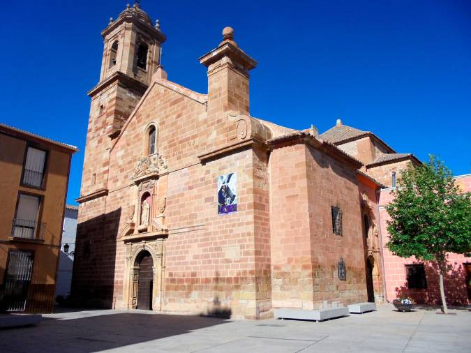 <i>Iglesia parroquial Ntra. Sra. de la Expectación y Santuario del Cristo de Burgos.</i>