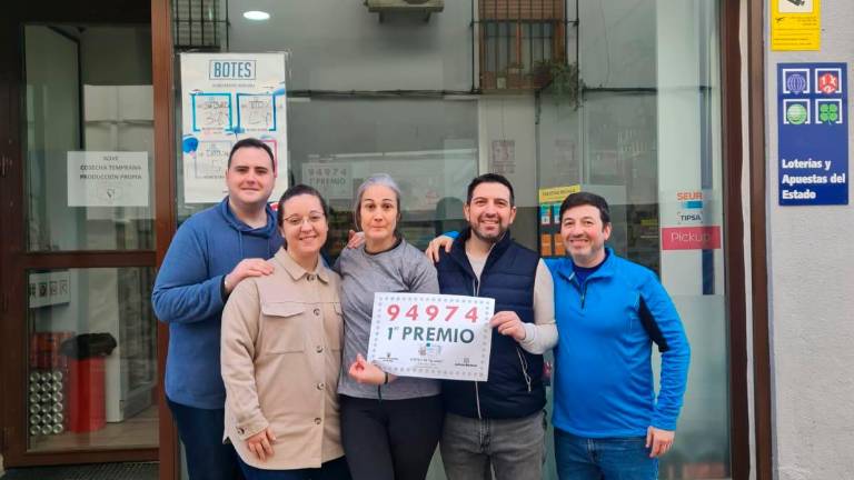 Jesús Vico, lotero de Jaén: “Este premio es del barrio y para el barrio, para quien lo necesita” Jesús Vico, lotero de Jaén: “Este premio es del barrio y para el barrio, para quien lo necesita”