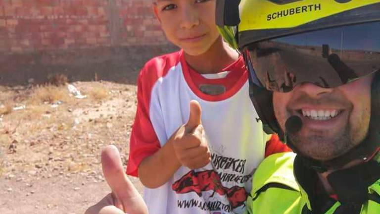 Un tour solidario por África Un tour solidario por África