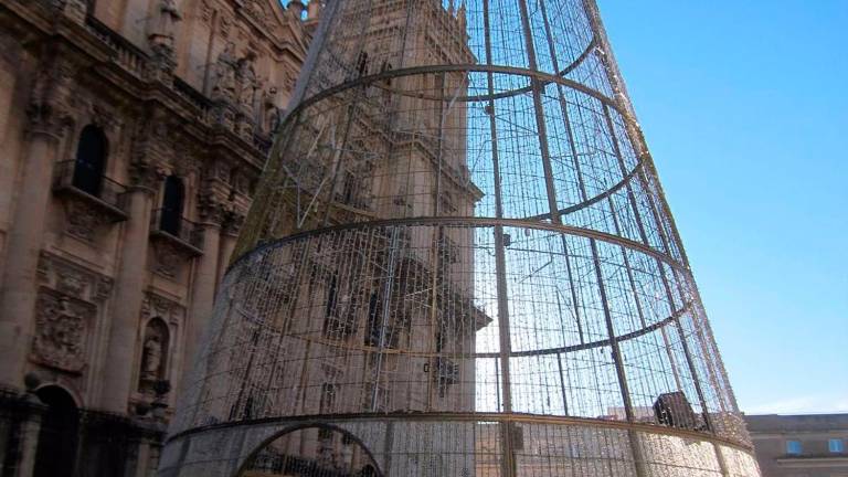 Jaén encenderá este jueves el alumbrado navideño Jaén encenderá este jueves el alumbrado navideño