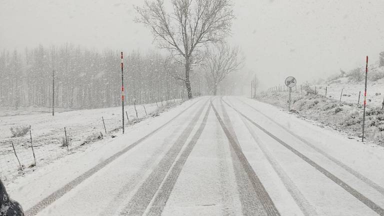 Precaución por nieve si circula por la A-317 o la A-319 Precaución por nieve si circula por la A-317 o la A-319