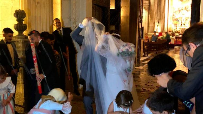 Una boda muy emocionante Una boda muy emocionante
