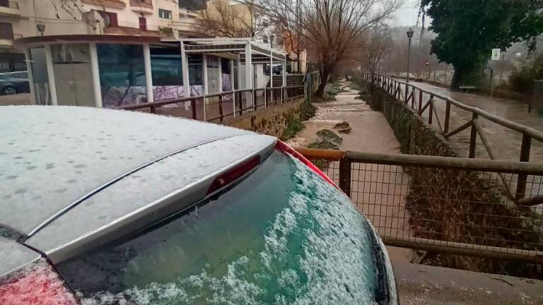 Precaución por nieve si circula por la A-317 o la A-319 Precaución por nieve si circula por la A-317 o la A-319