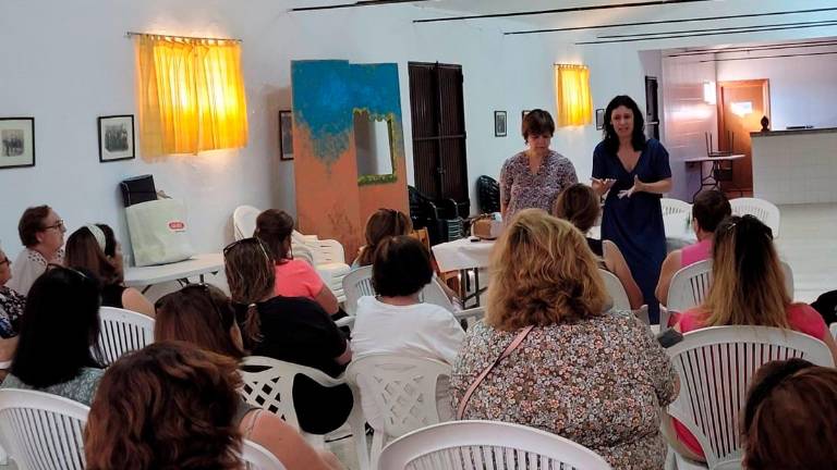 Profesionales sanitarios promueven hábitos saludables en Andújar Profesionales sanitarios promueven hábitos saludables en Andújar