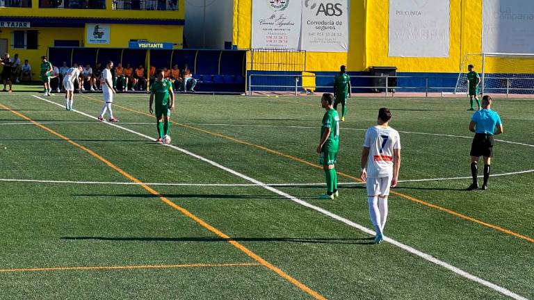 El Martos CD pierde en Huétor Tájar en el segundo periodo con los goles de Utrilla y Nacho El Martos CD pierde en Huétor Tájar en el segundo periodo con los goles de Utrilla y Nacho
