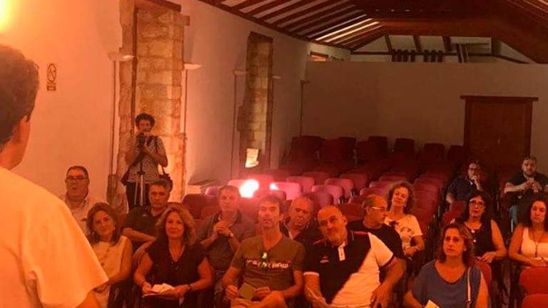 El bloque crítico insiste en renovar la junta directiva El bloque crítico insiste en renovar la junta directiva