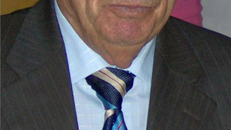 “Ya nos sobrevuelas sin ataduras” “Ya nos sobrevuelas sin ataduras”