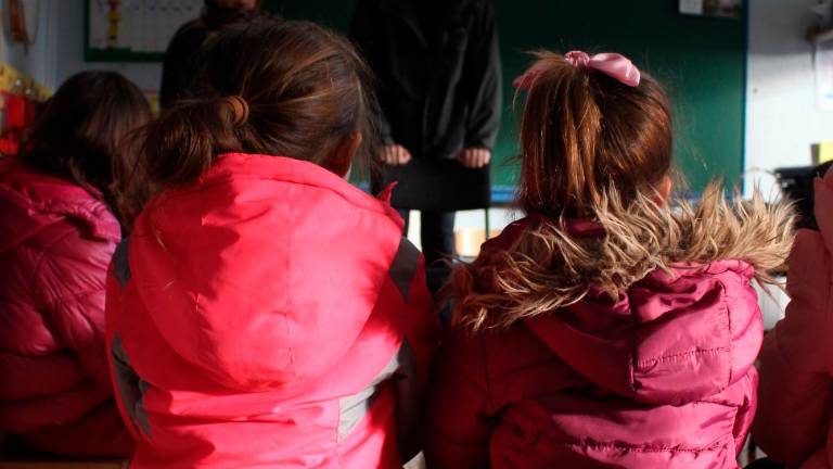 Abrigos y bufandas, el nuevo material escolar obligatorio Abrigos y bufandas, el nuevo material escolar obligatorio