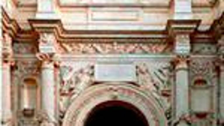 Analizando la Sacra Capilla del Salvador de la ciudad de Úbeda Analizando la Sacra Capilla del Salvador de la ciudad de Úbeda