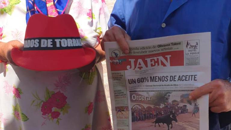 Un pueblo con su patrona Un pueblo con su patrona