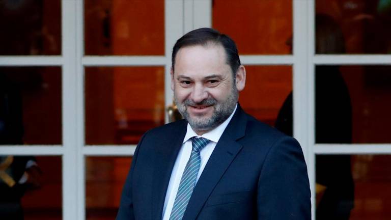 Ábalos admite un “saludo forzado” con Rodríguez Ábalos admite un “saludo forzado” con Rodríguez