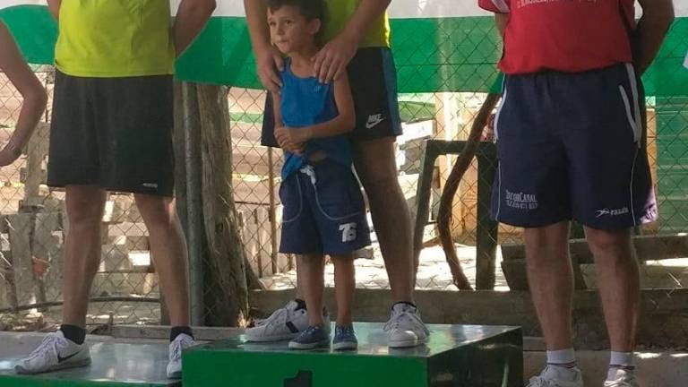 “Ya venimos de casta. Jugamos desde pequeños, desde antes de echar los dientes ya estábamos con la bola en la mano” “Ya venimos de casta. Jugamos desde pequeños, desde antes de echar los dientes ya estábamos con la bola en la mano”