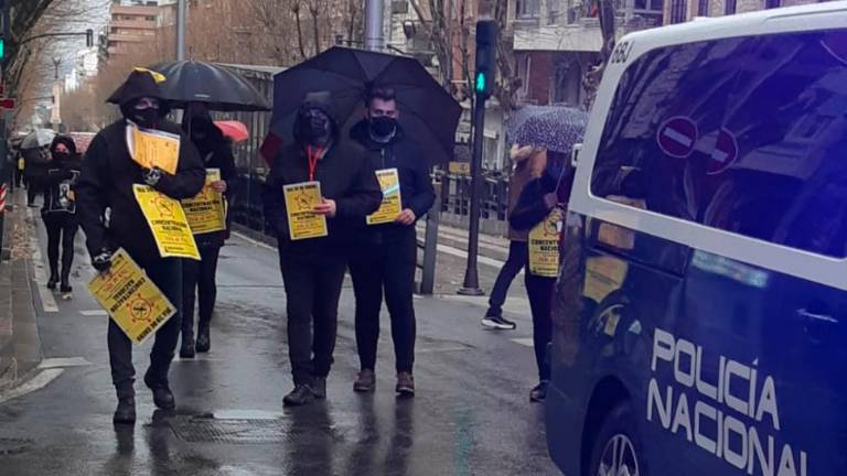 El sector de la peluquería jiennense reclama en la calle una bajada del IVA al 10% El sector de la peluquería jiennense reclama en la calle una bajada del IVA al 10%
