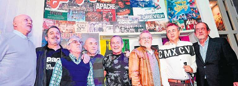 “Lo único que puedo decir sobre el concierto es toda una genialidad” “Lo único que puedo decir sobre el concierto es toda una genialidad”