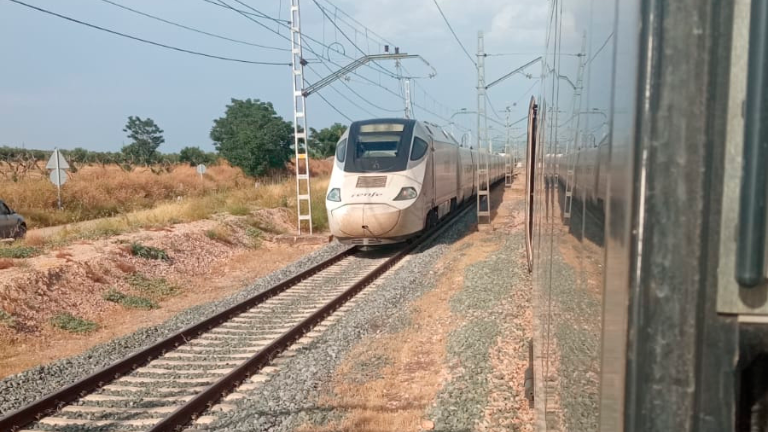 Nuevo episodio de caos del tren de Jaén en la estación de Jabalquinto Nuevo episodio de caos del tren de Jaén en la estación de Jabalquinto