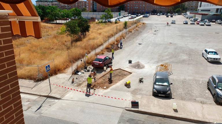Los coches del Bulevar ya “respiran” tranquilos tras el arreglo del socavón Los coches del Bulevar ya “respiran” tranquilos tras el arreglo del socavón