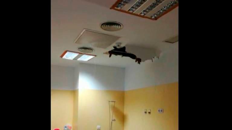 Polémica por la rotura de una tubería en el Hospital Polémica por la rotura de una tubería en el Hospital