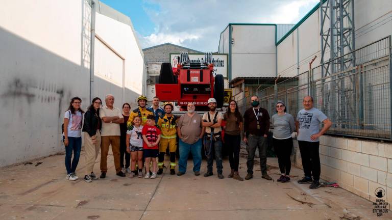 Anillamiento de los pollos de cigüeña de Ronda de Los Olivares Anillamiento de los pollos de cigüeña de Ronda de Los Olivares