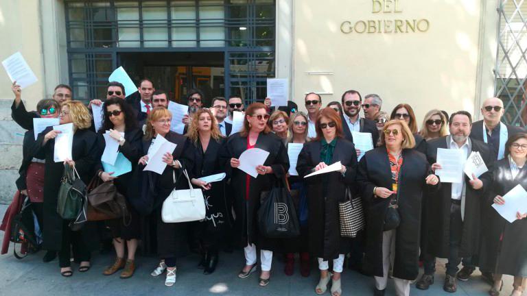 Los abogados del turno de oficio, “hartos” de los retrasos Los abogados del turno de oficio, “hartos” de los retrasos