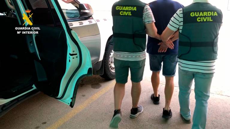 Incautan tres toneladas de hachís a un clan del narcotráfico en Almería Incautan tres toneladas de hachís a un clan del narcotráfico en Almería
