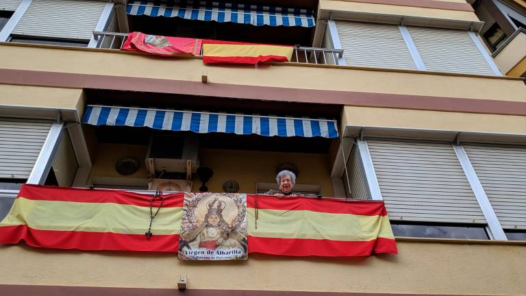 La fe a la Virgen de Alharillase refuerza pese a la desolación La fe a la Virgen de Alharillase refuerza pese a la desolación