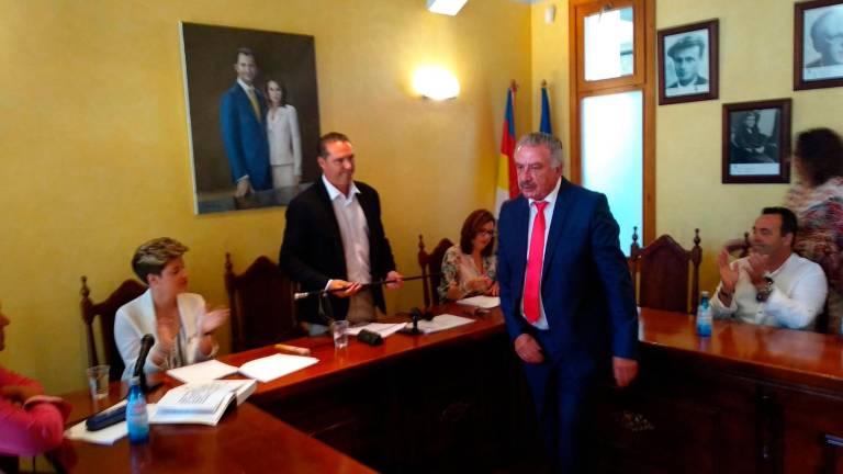 El PP y C’s no pactan en Castellar, gobernará el PSOE en solitario El PP y C’s no pactan en Castellar, gobernará el PSOE en solitario