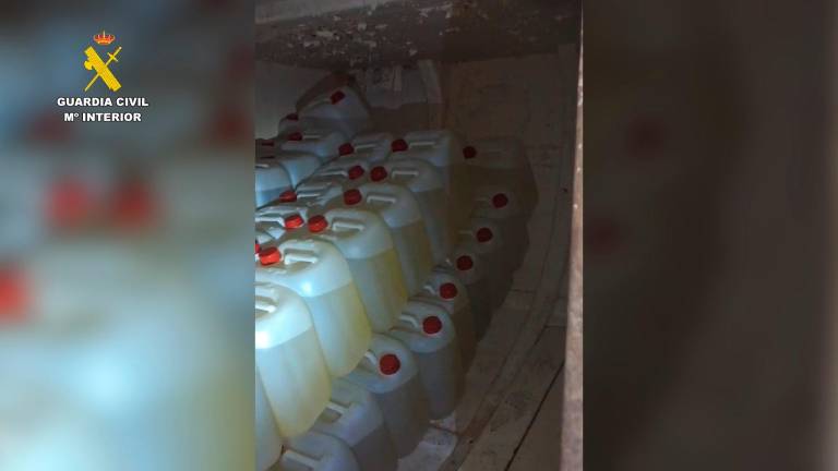 Incautados en Huelva 25.000 litros de combustible para el suministro de narcolanchas Incautados en Huelva 25.000 litros de combustible para el suministro de narcolanchas