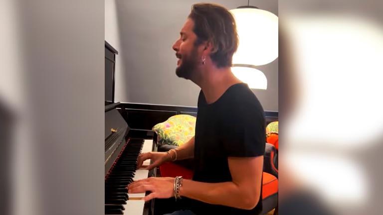 Manuel Carrasco y su emocionante canción: ‘El verde de Andalucía, Jaén’ Manuel Carrasco y su emocionante canción: ‘El verde de Andalucía, Jaén’