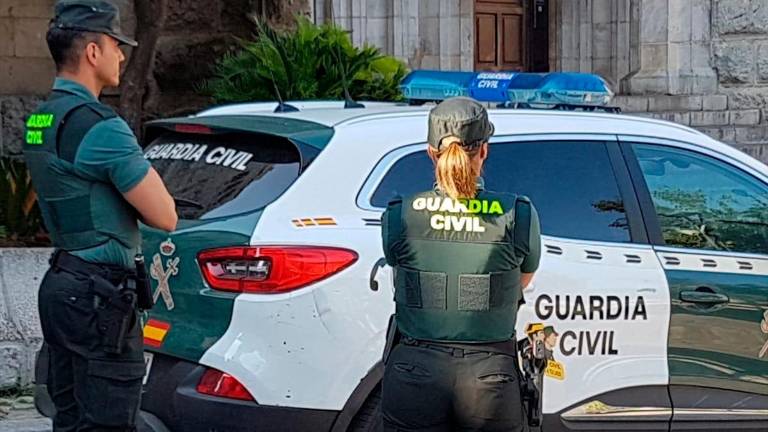 Investigan un apuñalamiento a una mujer y su hijo en Granada como un caso de violencia de género Investigan un apuñalamiento a una mujer y su hijo en Granada como un caso de violencia de género