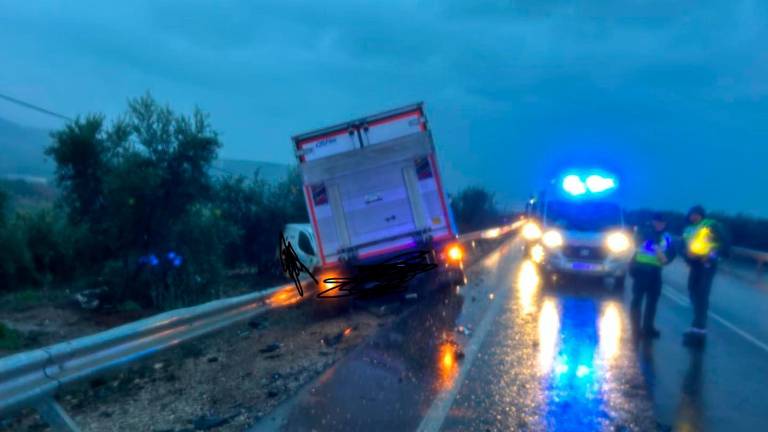 Muere un hombre en un accidente de tráfico en Arroyo del Ojanco Muere un hombre en un accidente de tráfico en Arroyo del Ojanco