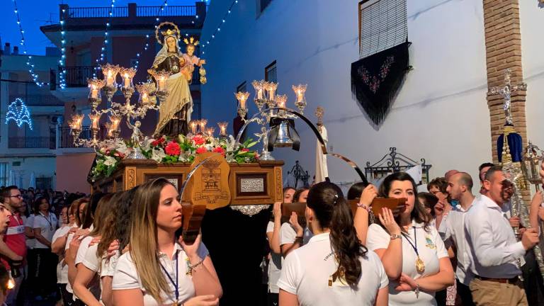 “Fuente Nueva” brilla gracias a sus tradicionales verbenas “Fuente Nueva” brilla gracias a sus tradicionales verbenas