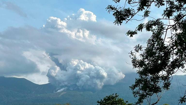 Entra en erupción el volcán Rincón de la Vieja en Costa Rica Entra en erupción el volcán Rincón de la Vieja en Costa Rica