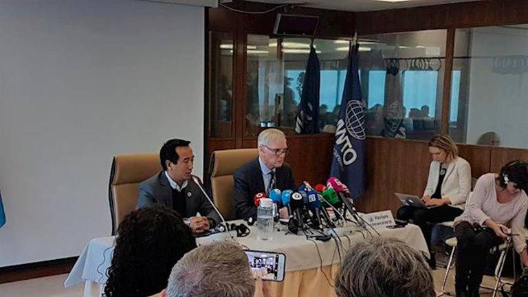 El relator de la ONU, “pasmado” tras ver a recolectores de fresa viviendo “como animales” El relator de la ONU, “pasmado” tras ver a recolectores de fresa viviendo “como animales”