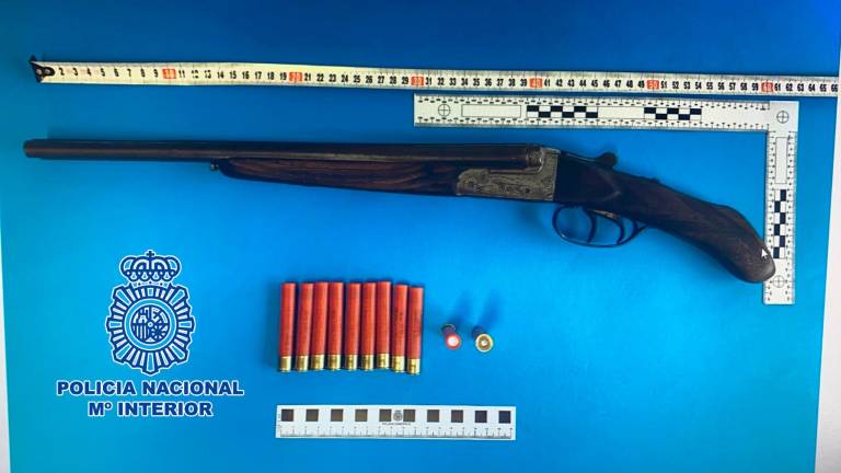 Detienen en Linares a un hombre portando una escopeta lista para abrir fuego Detienen en Linares a un hombre portando una escopeta lista para abrir fuego